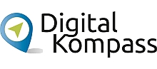Logo Digital Kompass mit grüner Kompassnadel in blauer Lupe Logo Digital Kompass mit grüner Kompassnadel in blauer Lupe